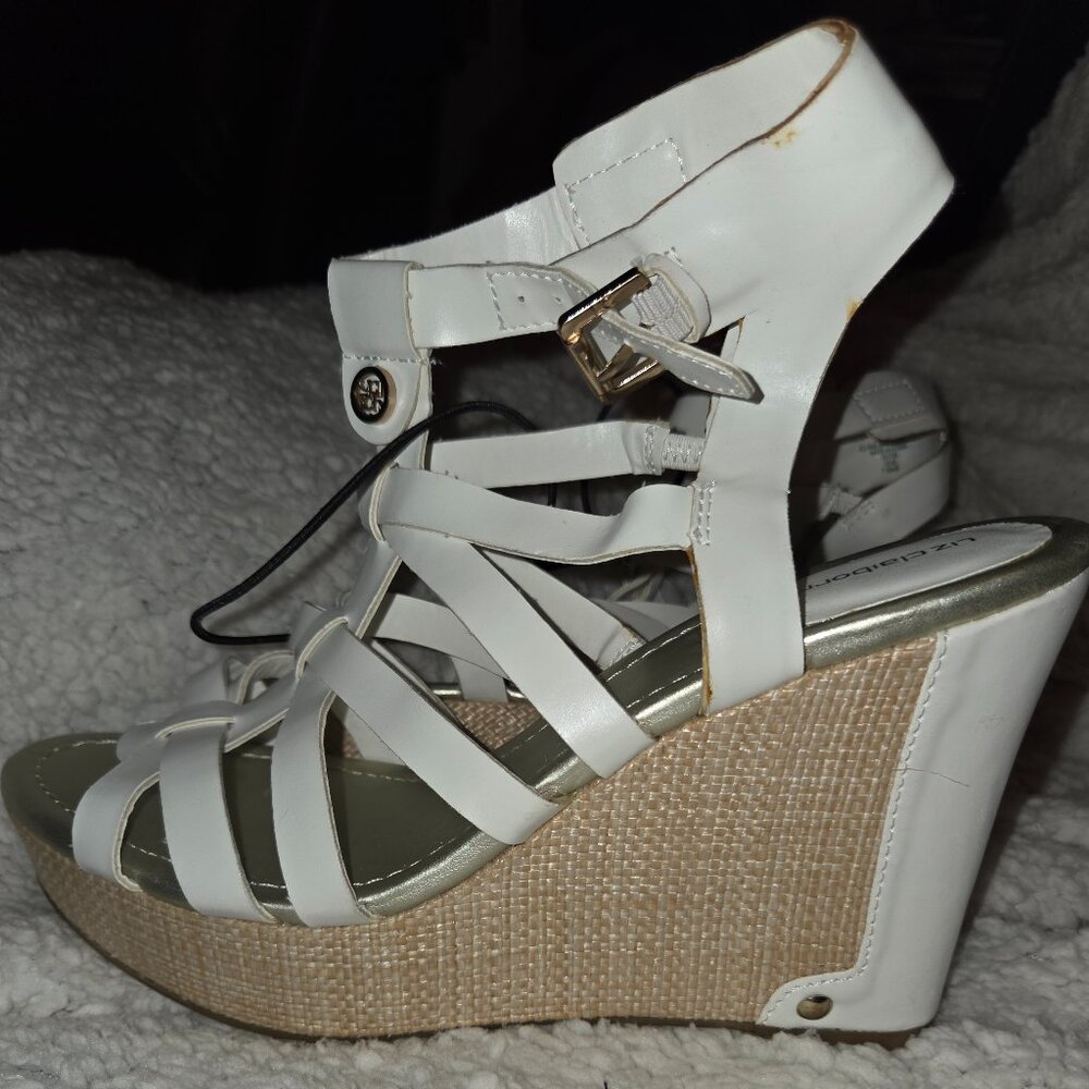 New With Tags SZ 9M Liz Claiborne White Wedges